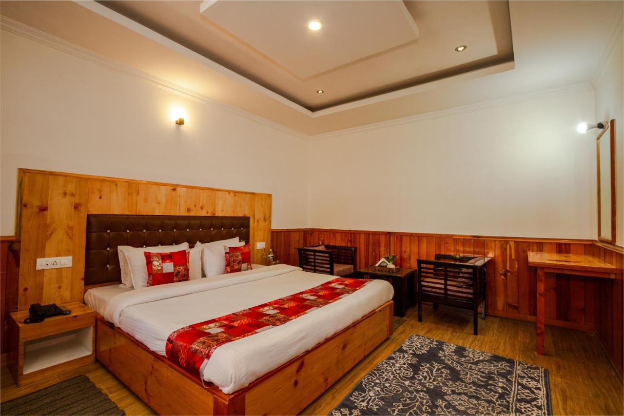 Tripli Conifer Wood Hotel Manali (Himachal Pradesh)